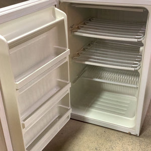 Beau Mark Mini Fridge