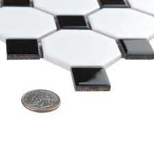 Metro Octagon Matte White w/Black Dot