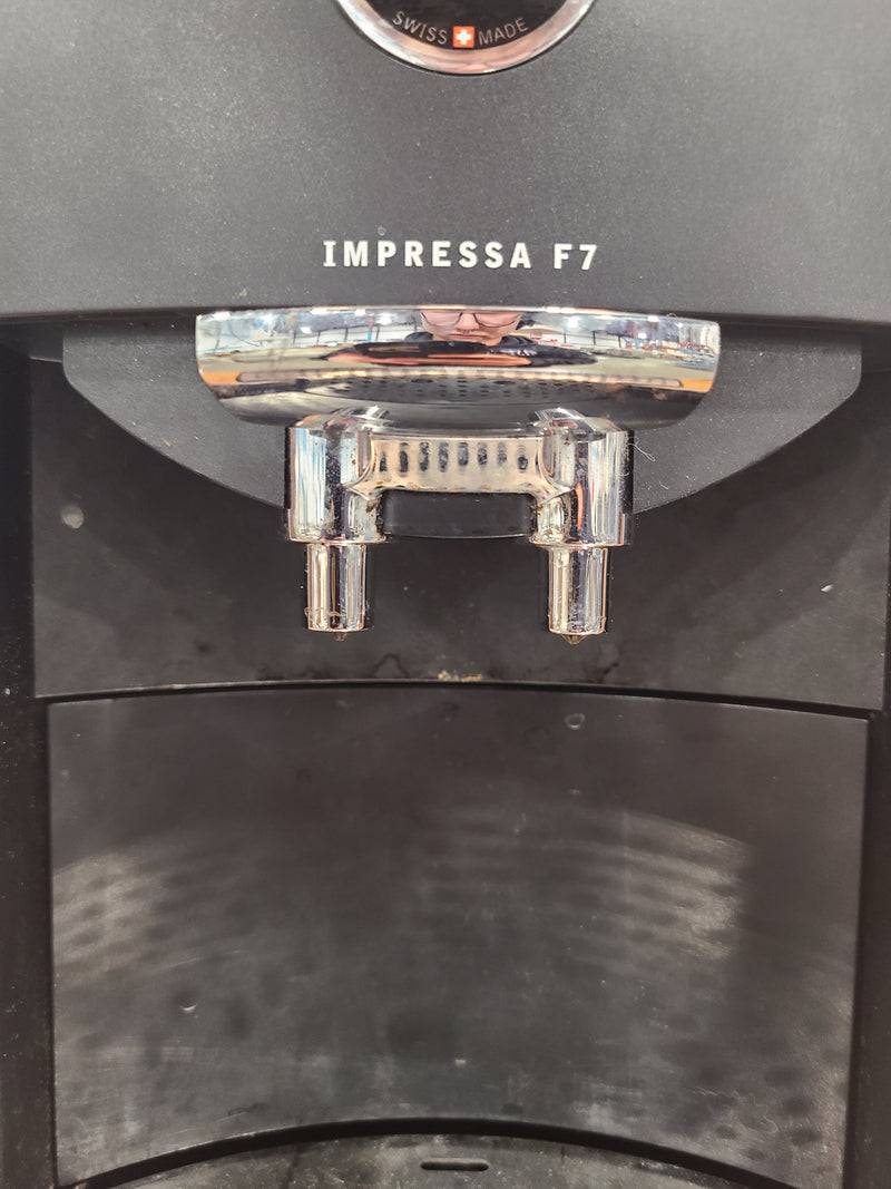 Jura Capresso IMPRESSA F7 Super-Automatic Espresso Machine – Silver/Black