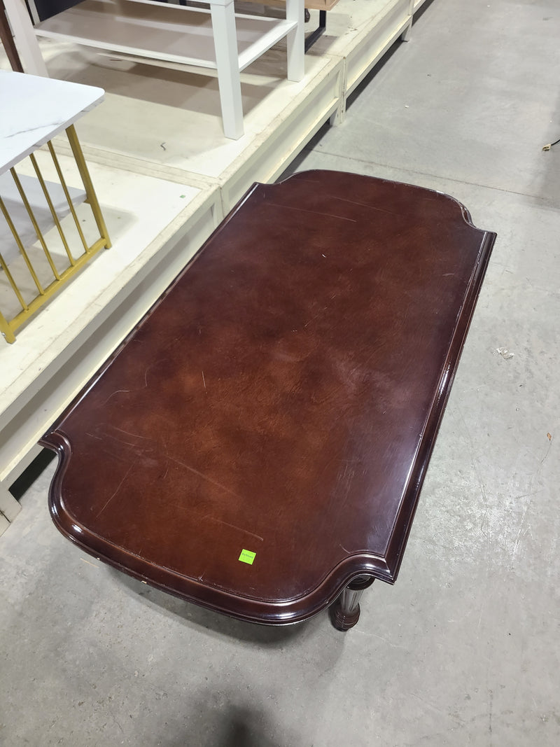 Vintage Traditional Mahogany Coffee Table with Fluted Turned Legs