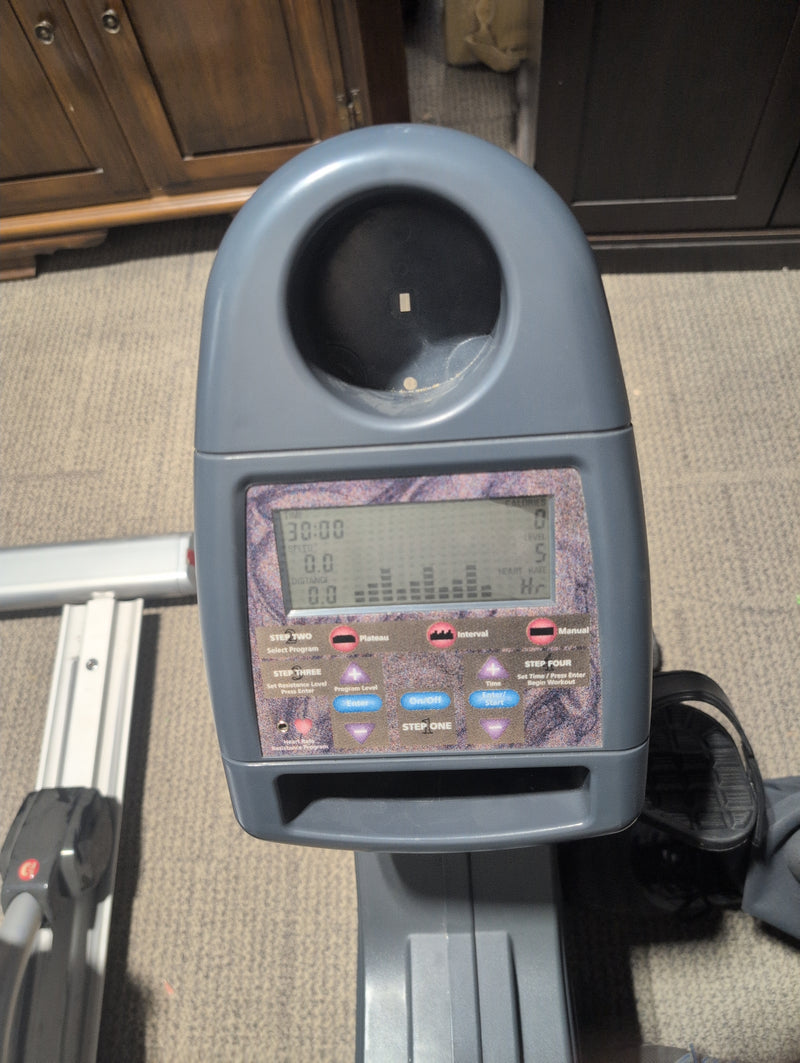 Universal Fitness MBR 850 Recumbent Exercise Bike