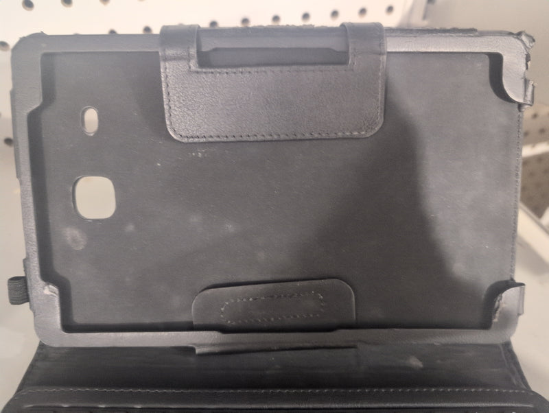 Generic Tablet Case with Integrated Micro-USB Keyboard