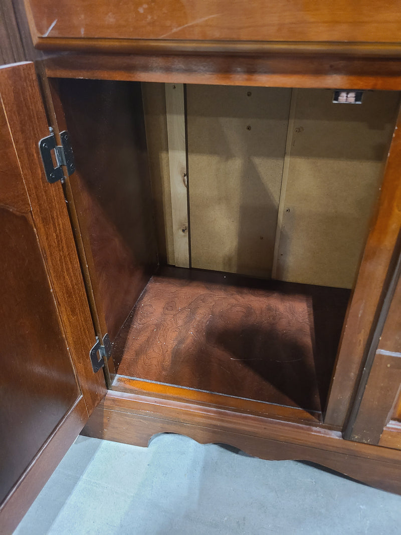 Traditional Cherry Finish 3-Door Server Buffet / Sideboard