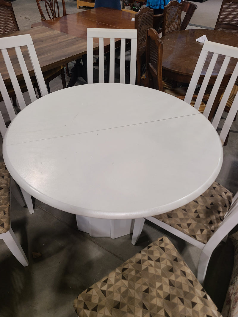 White Extension Pedestal Dining Table with 6 Upholstered Chairs