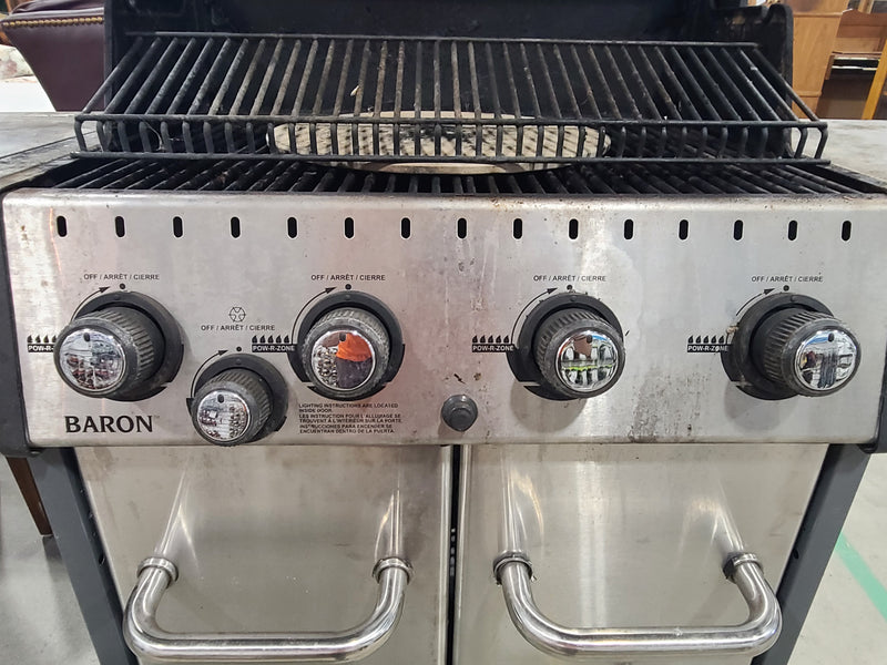 Good Condition Broil King Baron Stainless Steel 4-Burner Propane BBQ Grill with Side Burner