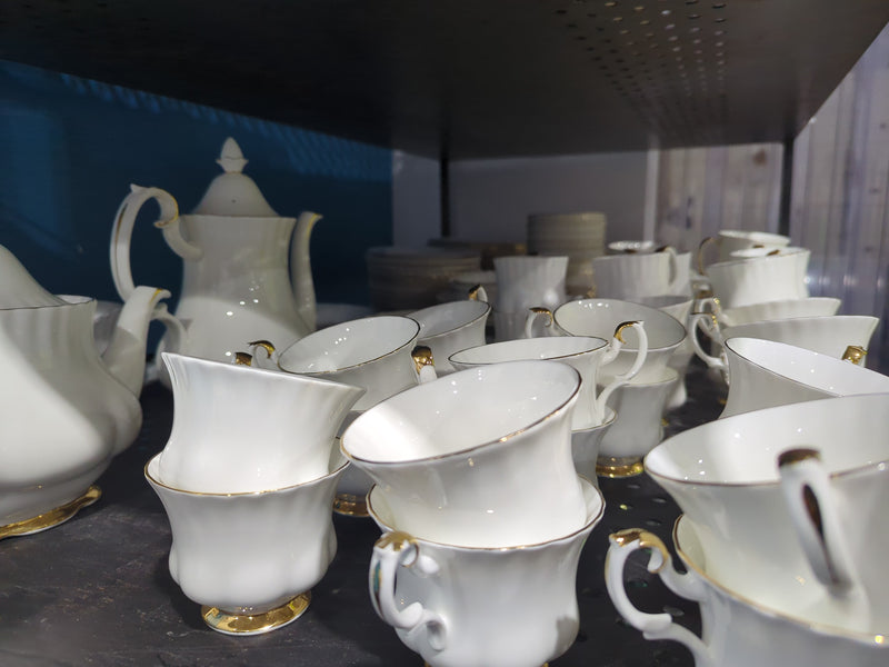 Royal Albert Val D'Or Fine Bone China (England) 105 Pieces Dinnerware Set White Original