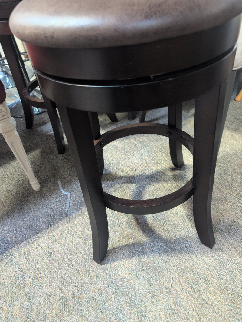 Counter Height Rotating Stool