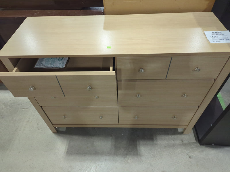 Stork Craft 6-Drawer Dresser
