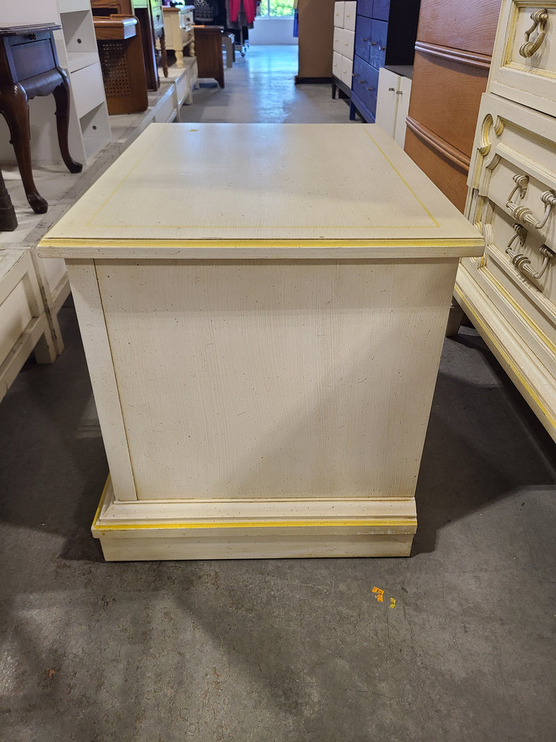 Vintage Drexel "Mariano Custom" 2-Drawer Nightstand / End Table