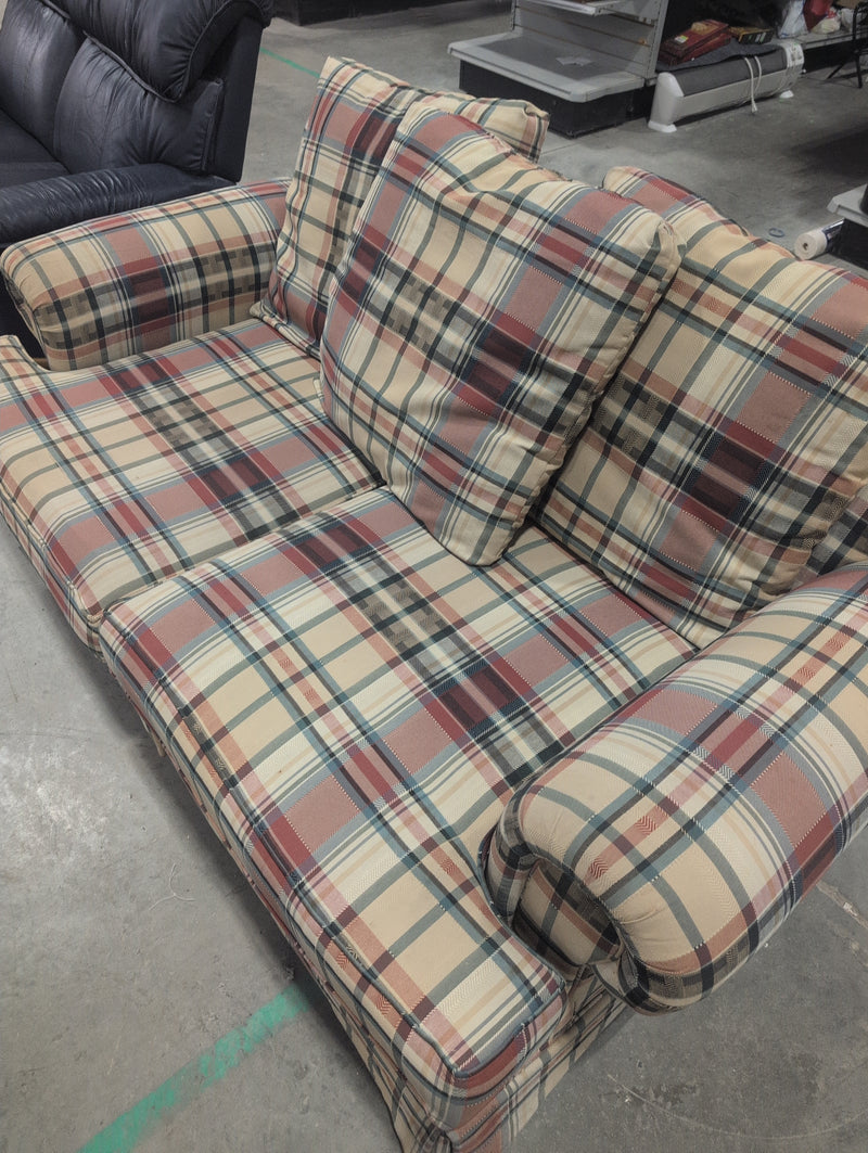 Plaid Loveseat with 3 Pillows