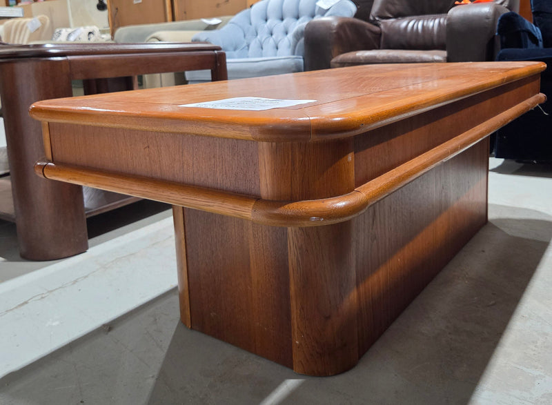 Vintage Mid-century Modern Coffee Table