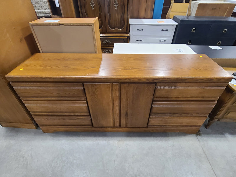 Solid Oak Palliser 6-Drawer Dresser with Center Storage Cabinet
