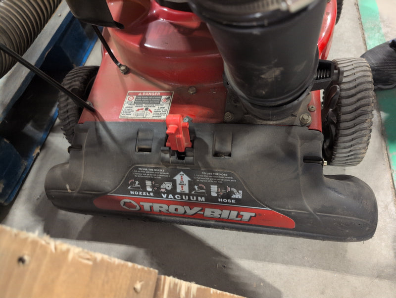 Troy-Bilt Self Propelled Yard Vacuum/Chipper/Shredder with Vacuum/Hose, Model CSV 070