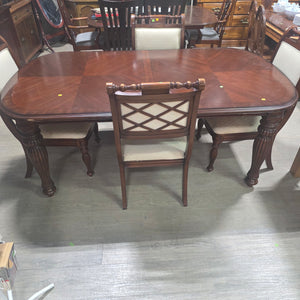 Traditional Dining Table/ 4 Chairs