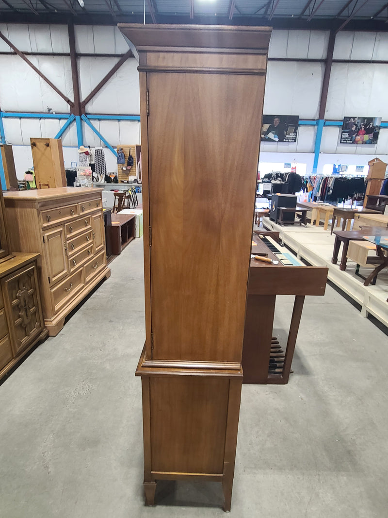 Traditional Vintage Two-Piece Wooden China Cabinet & Display Hutch