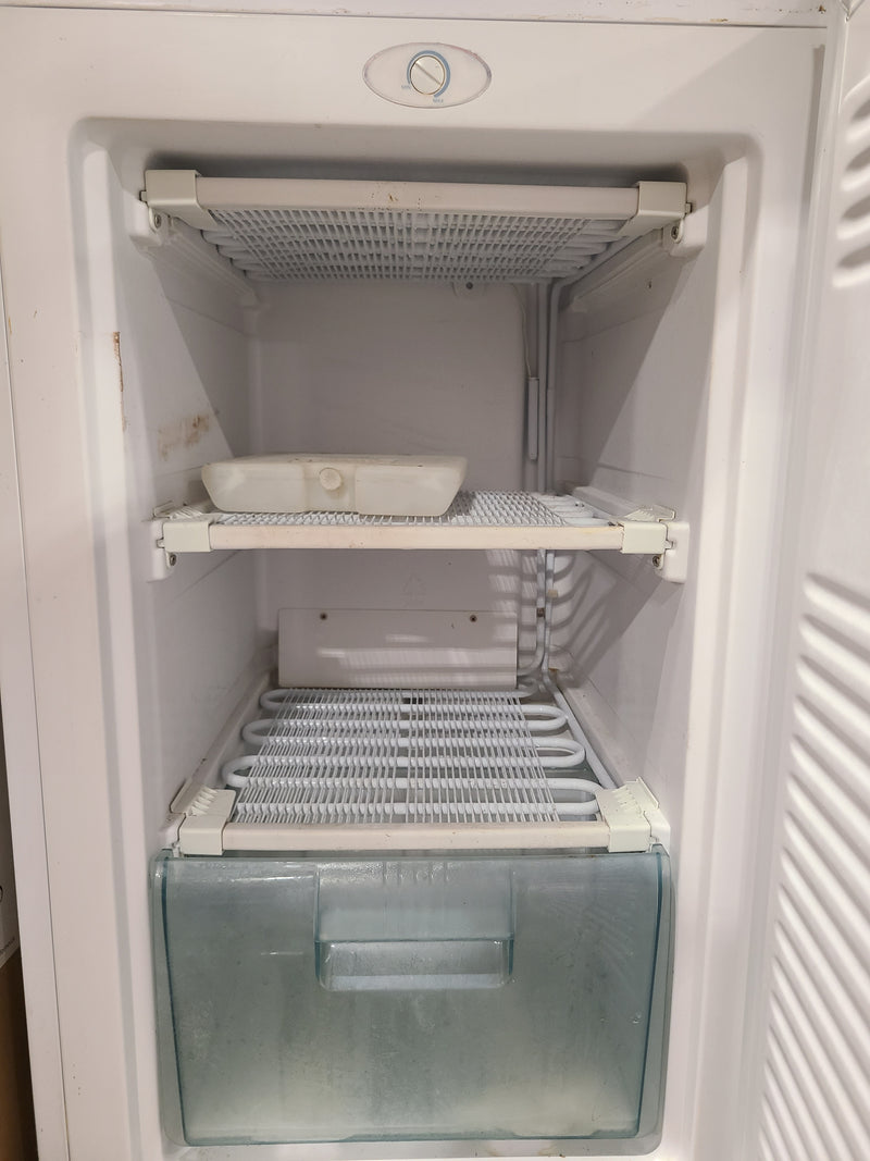 Good Condition Danby Designer Compact Mini Fridge in White