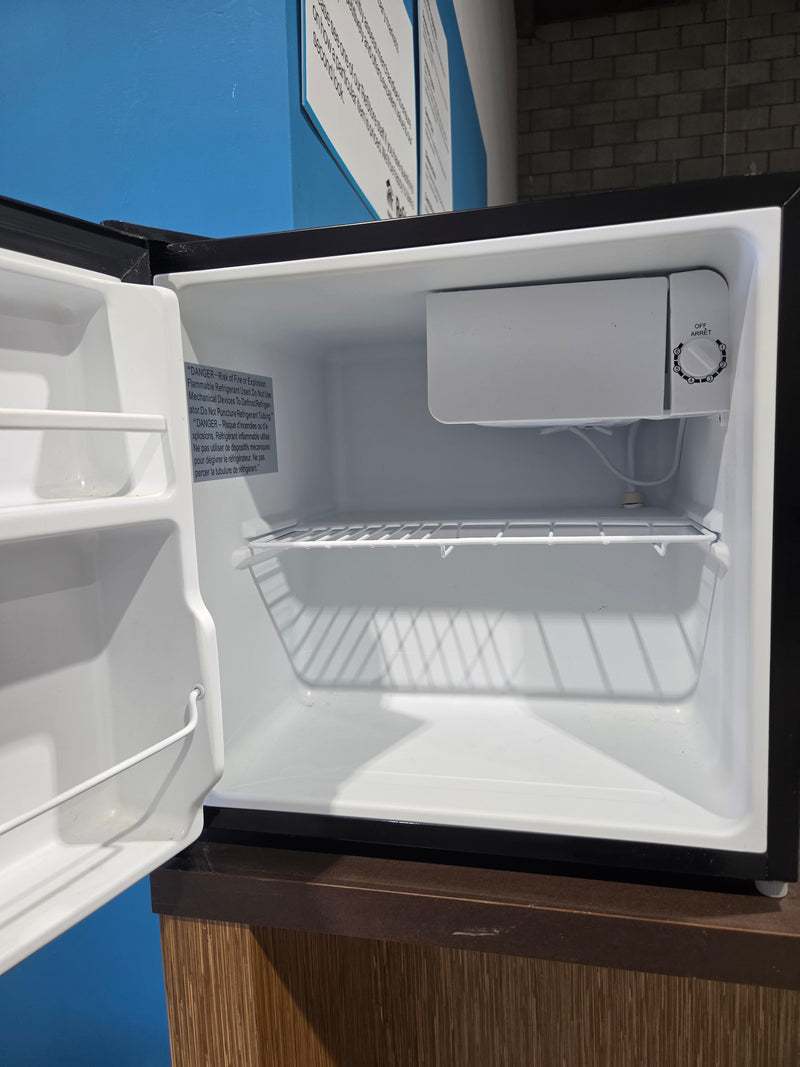 Magic Chef Compact Mini Fridge