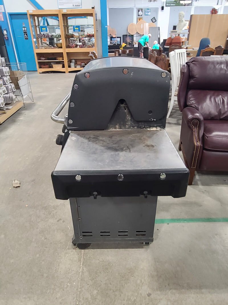 Good Condition Broil King Baron Stainless Steel 4-Burner Propane BBQ Grill with Side Burner