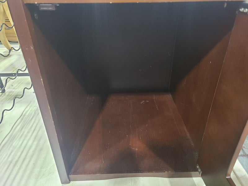 Wooden Pet House End Table & Litter Box Enclosure