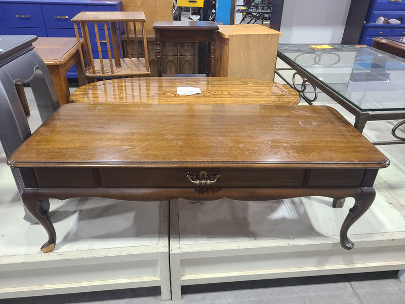 Vintage Queen Anne Style Solid Wood Coffee Table with Drawer