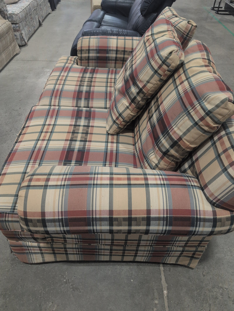 Plaid Loveseat with 3 Pillows