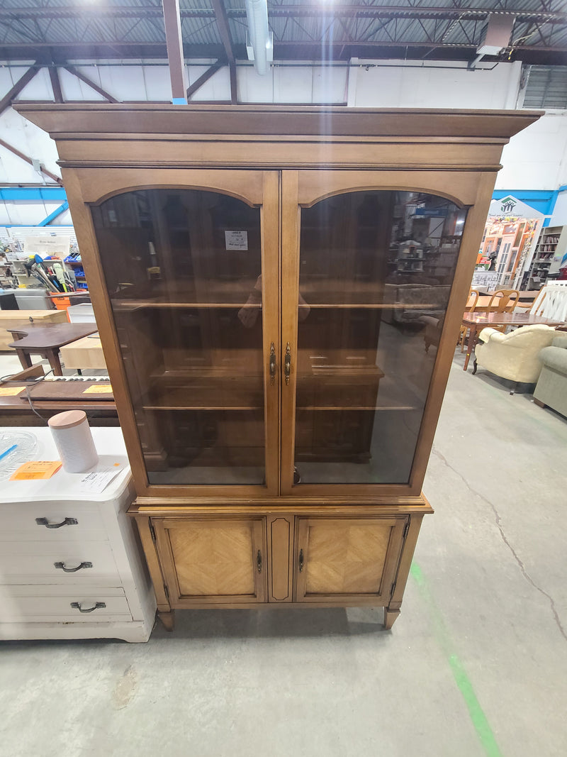 Traditional Vintage Two-Piece Wooden China Cabinet & Display Hutch