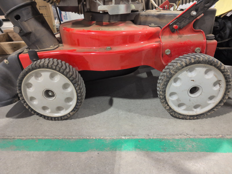 Troy-Bilt Self Propelled Yard Vacuum/Chipper/Shredder with Vacuum/Hose, Model CSV 070