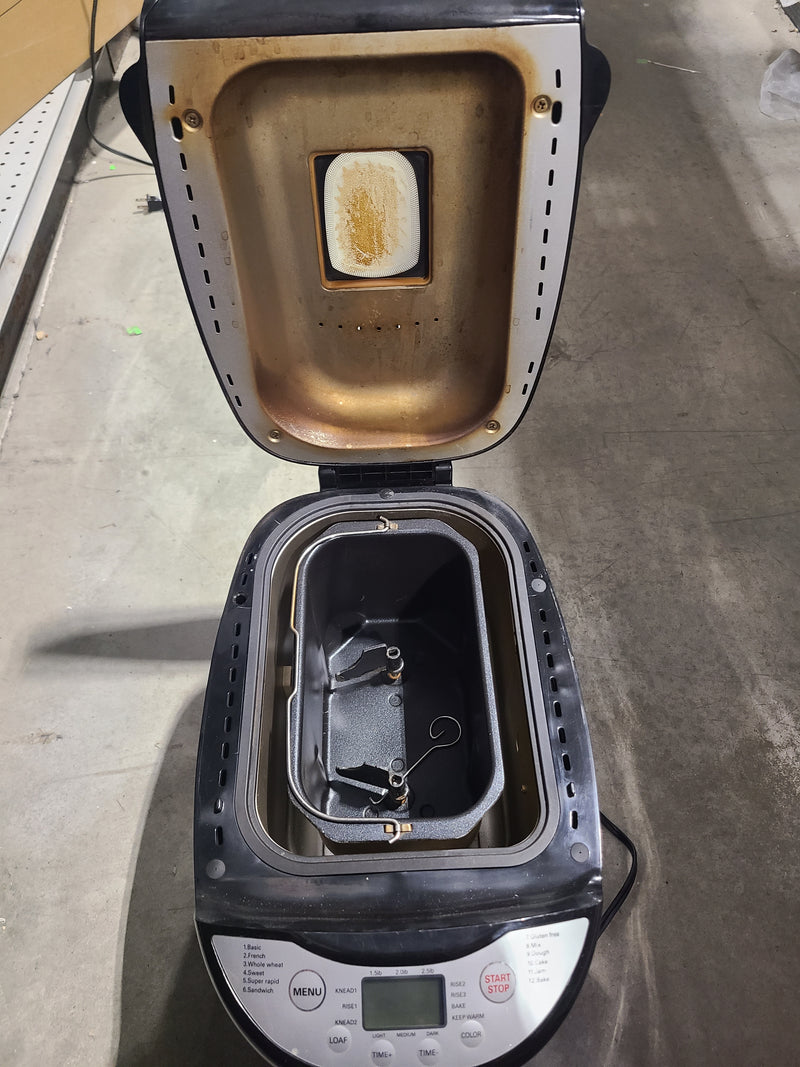 West Bend Bread Maker Machine in Black