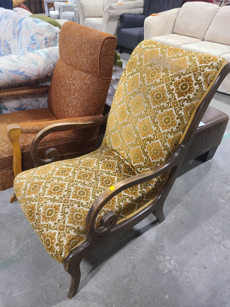 Vintage Tufted Damask Pattern Armchair