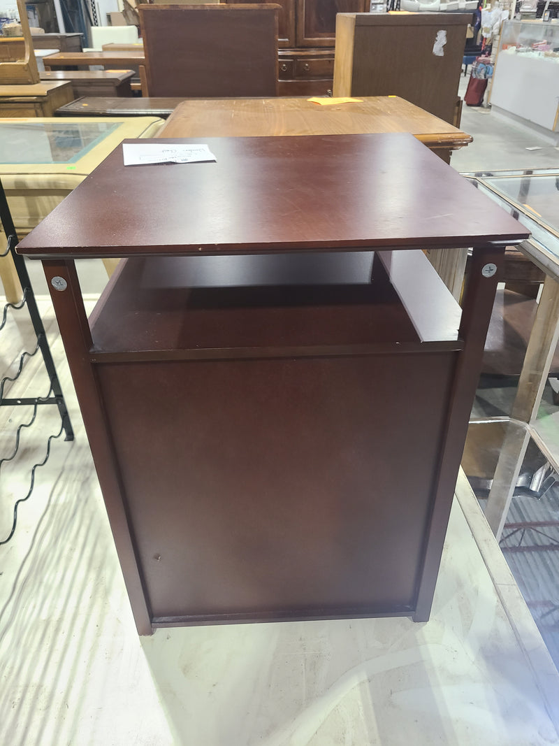 Wooden Pet House End Table & Litter Box Enclosure