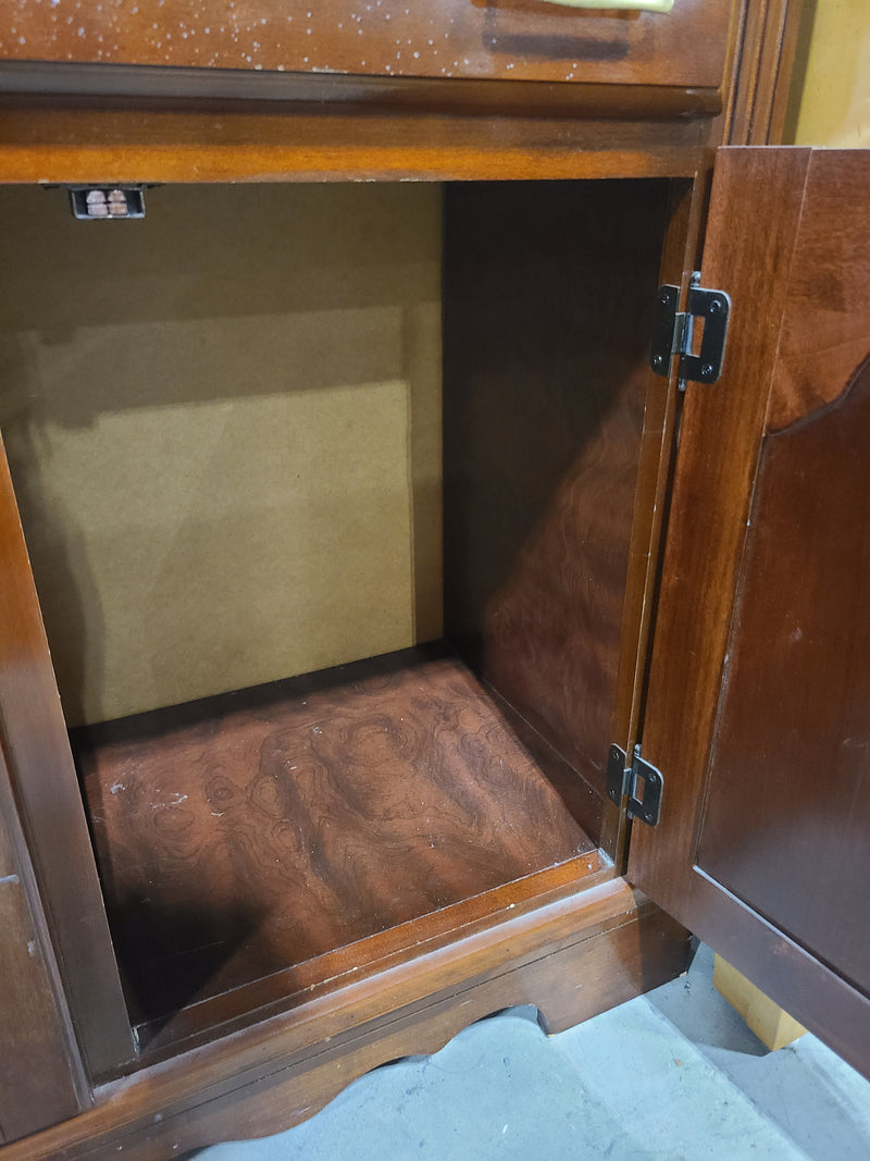 Traditional Cherry Finish 3-Door Server Buffet / Sideboard