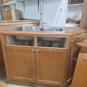 Classic Oak Kitchen with Double Sink