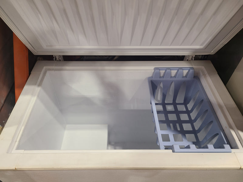 Frigidaire Heavy Duty Commercial Chest Freezer