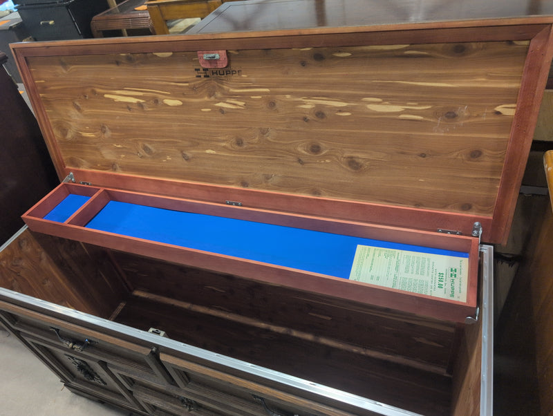 HUPPE Cedar Lined Chest with Small Storage Shelf