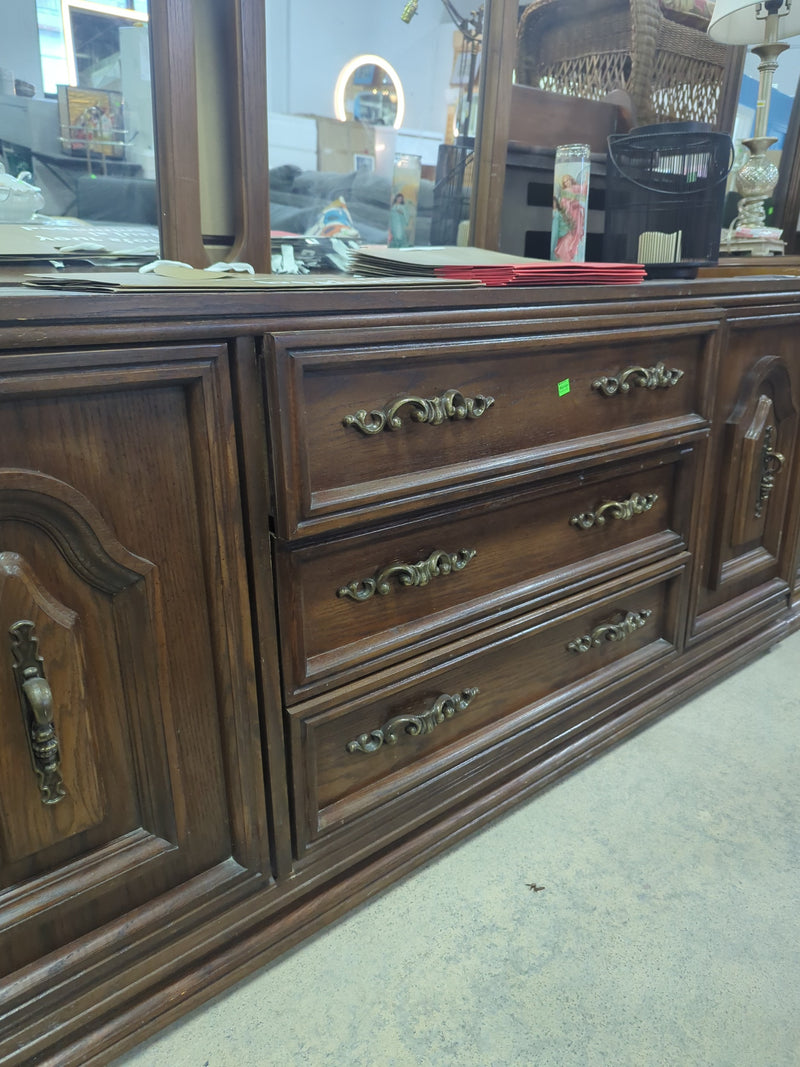 Traditional Style Two Mirror Buffet