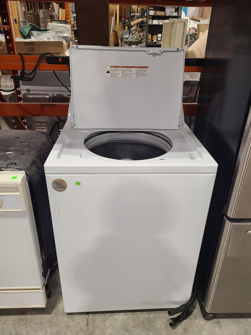Amana Top-Load Washing Machine with drainage tube in White