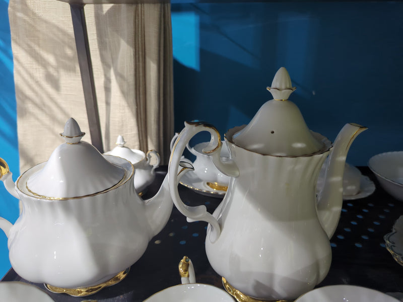 Royal Albert Val D'Or Fine Bone China (England) 105 Pieces Dinnerware Set White Original