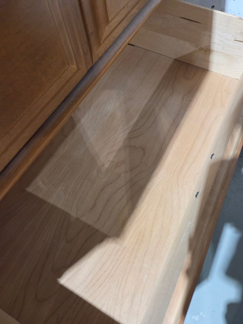 Vintage 3-Drawer Dresser
