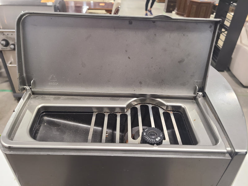 DeLonghi Magnifica Digital Super-Automatic Espresso Machine – Silver