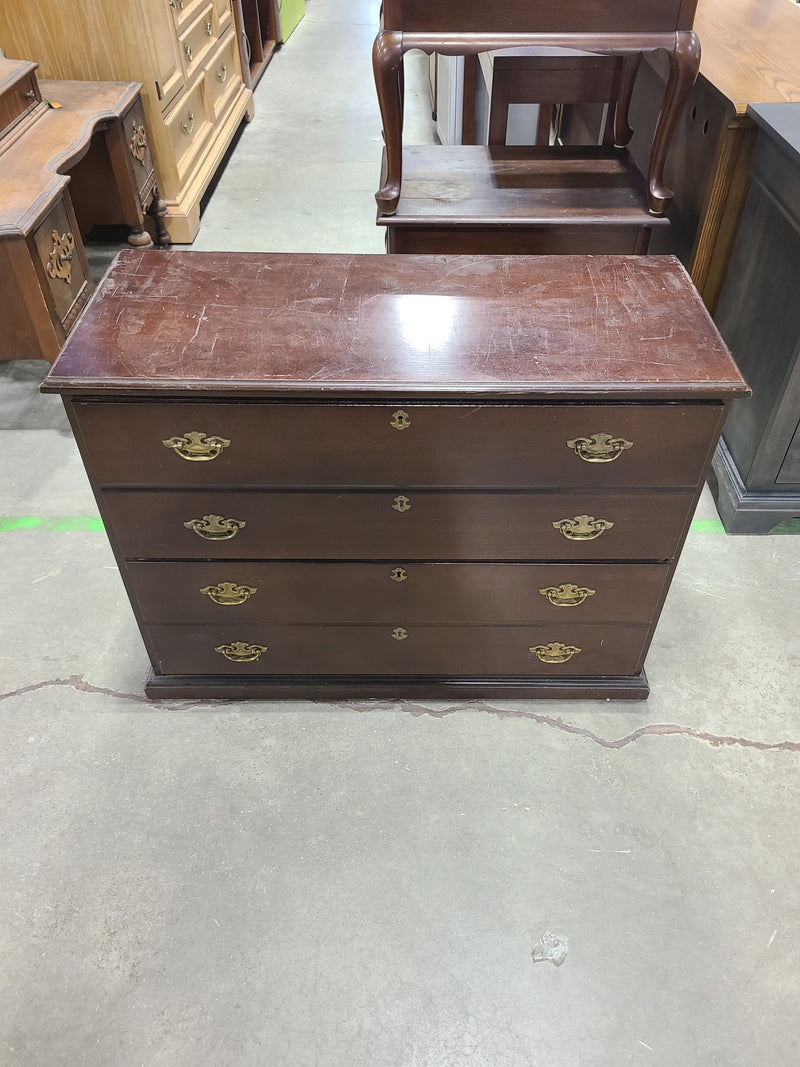 Bombay Company Traditional 4-Drawer Cherry Wood Dresser Chest