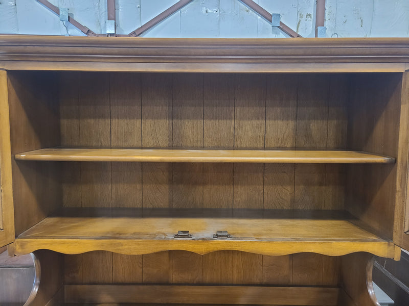Vintage Colonial Style Solid Wood Hutch & Buffet Cabinet