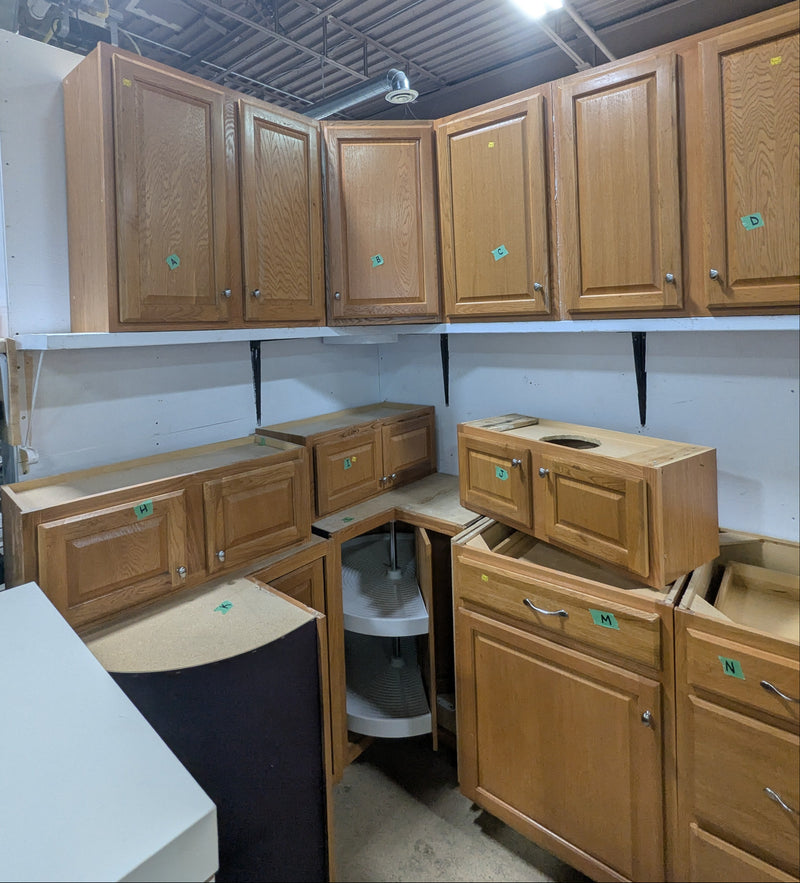 Oak Finish Complete Kitchen Set