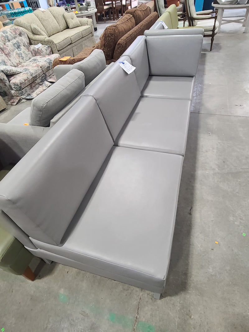 Modern Grey 3-Seat Sectional Sofa with Right-Hand Armrest