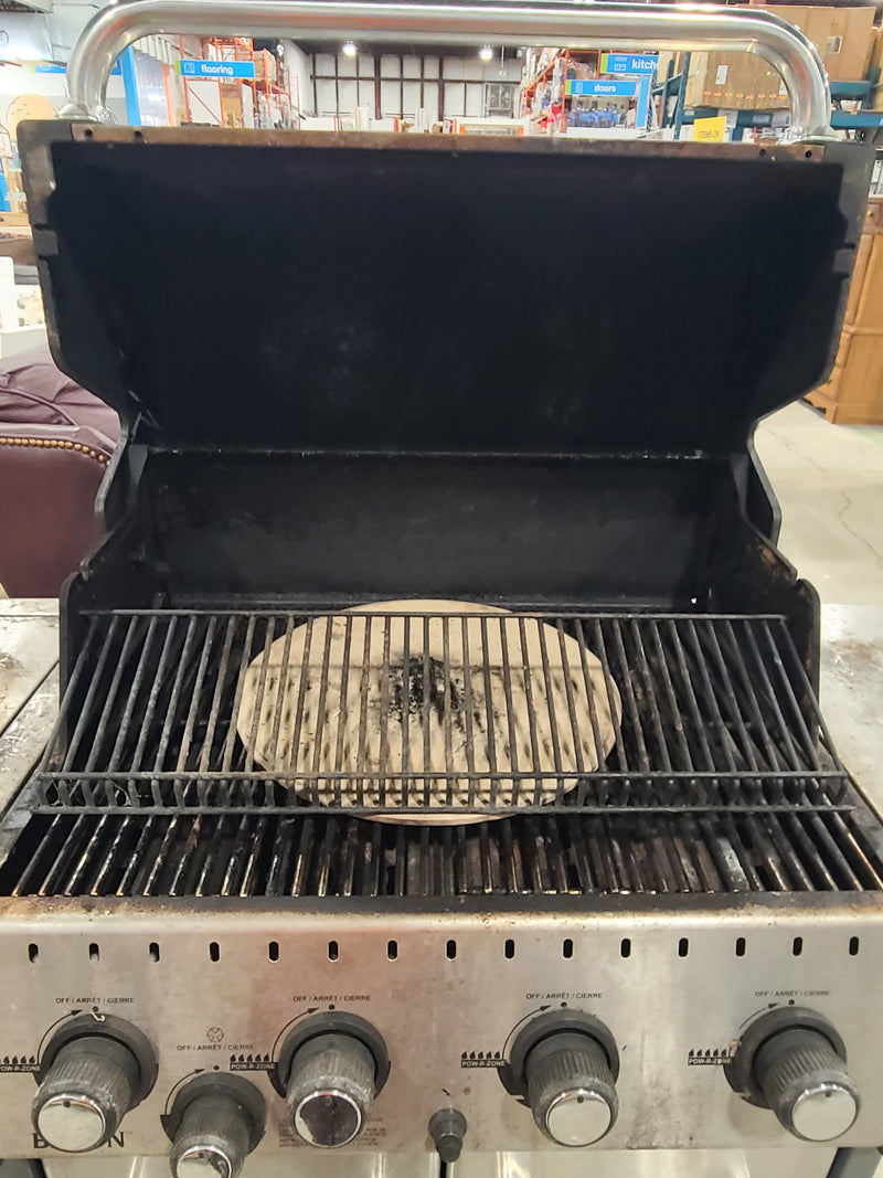 Good Condition Broil King Baron Stainless Steel 4-Burner Propane BBQ Grill with Side Burner