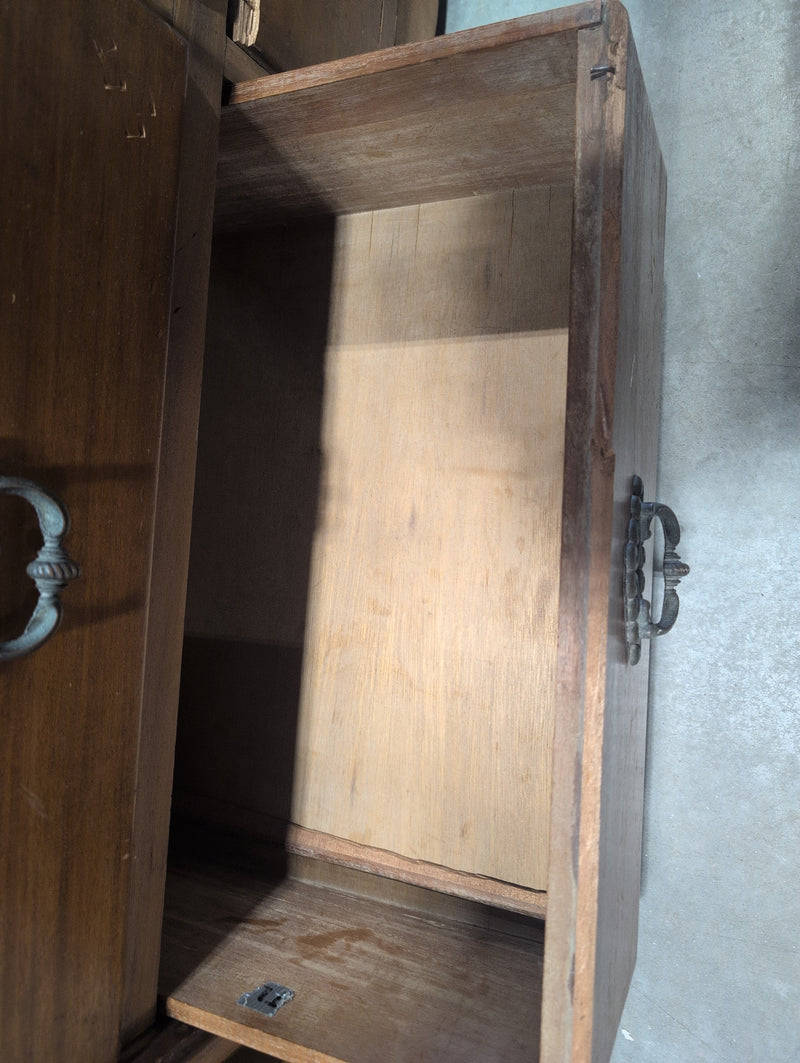 Wooden Dresser with 6 Drawers