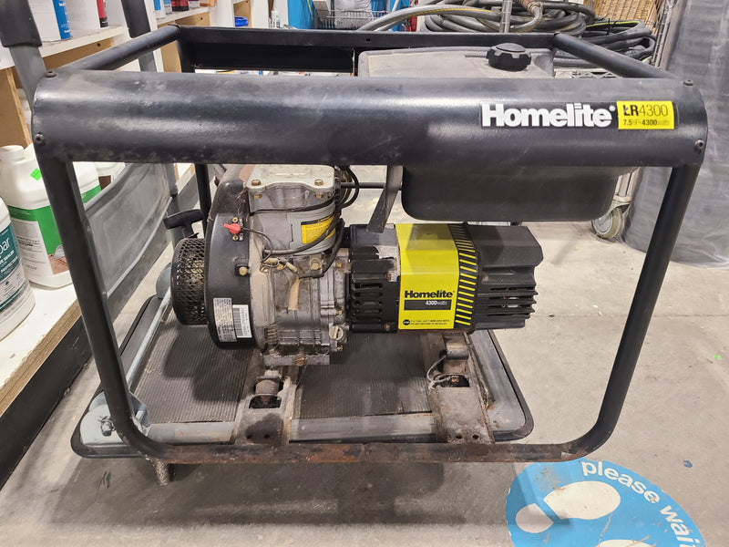 Homelite LR4300 Portable Gas-Powered Generator