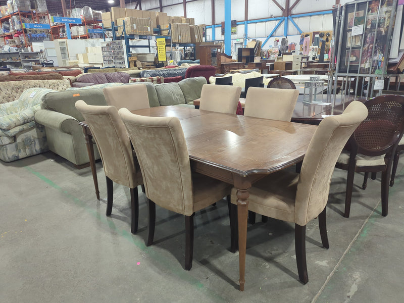 Extendable Dining Table with 6 Chairs Set