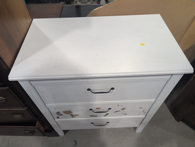 White Veneered 3 Drawer Dresser