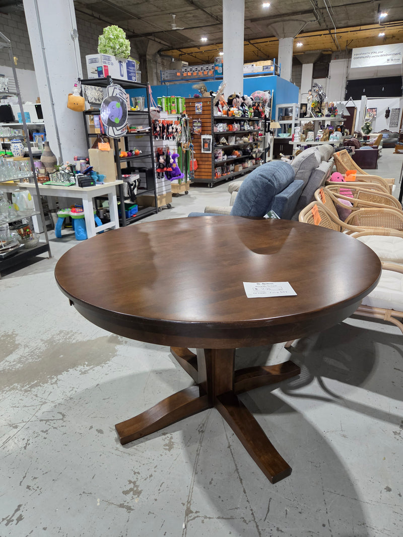 Round Canadel Dining Table