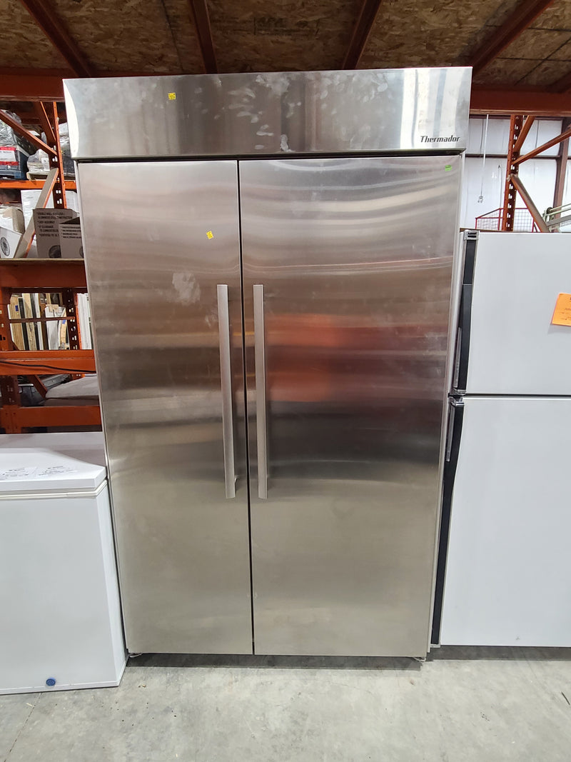 Thermador Built-In Stainless Steel Side-by-Side Refrigerator & Freezer